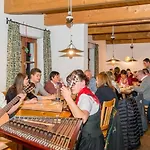 Gutsalm Harlachberg *